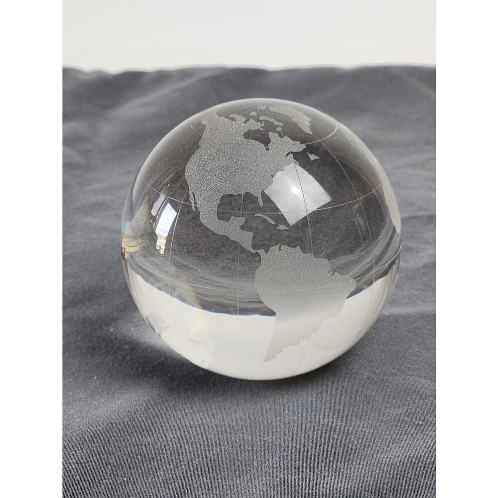 VTG Etched World Map Earth Globe Crystal Glass Paperweight Desk Décor
